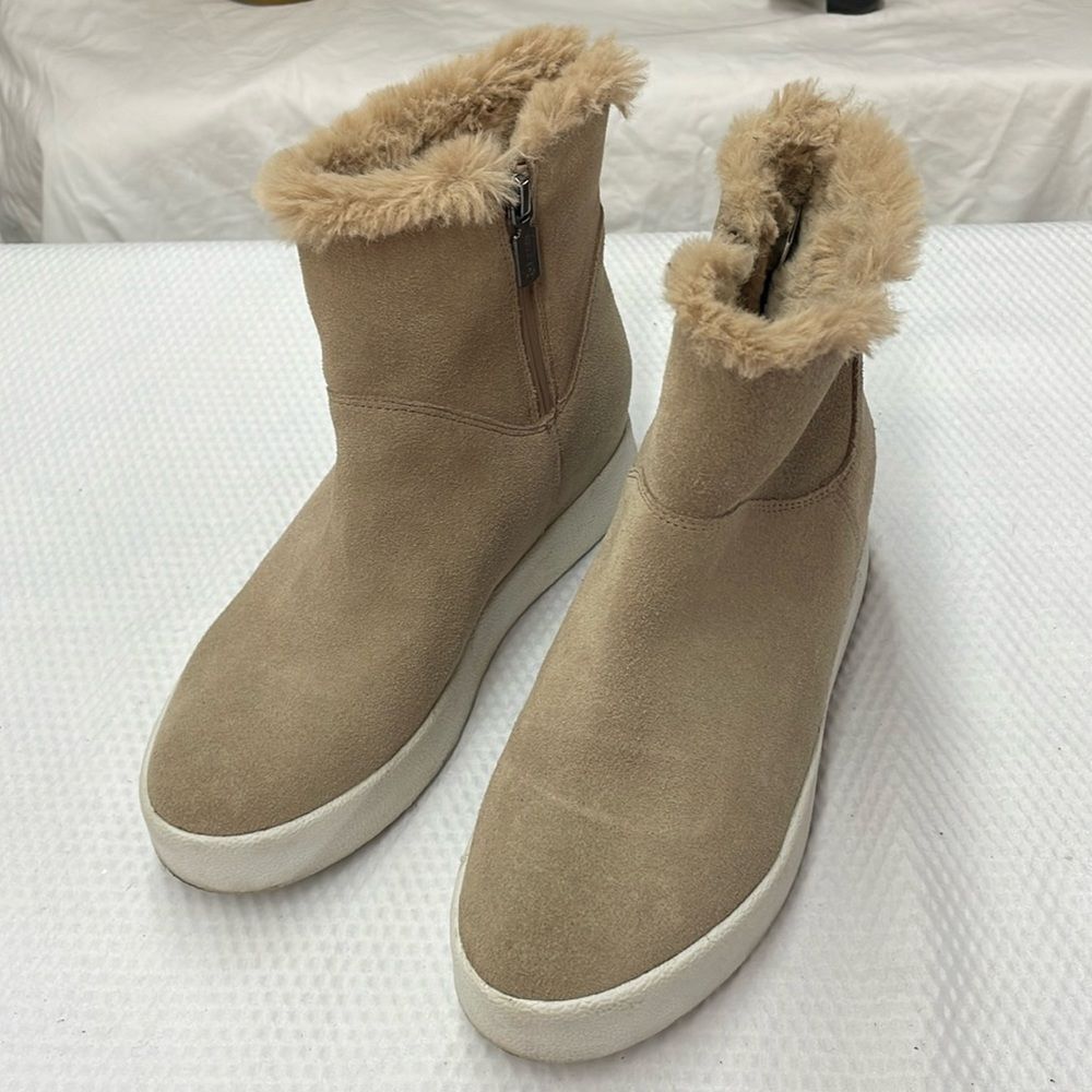 Blondo Waterproof Faux Fur Lined Side Zip Ankle Boot Size 7.5